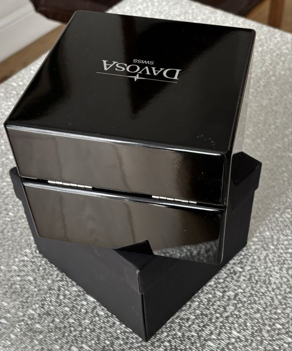 Etui na zegark Davosa