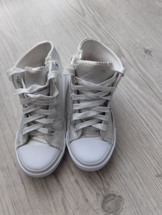 Trampki srebrne coccodrillo r 29- 19 cm