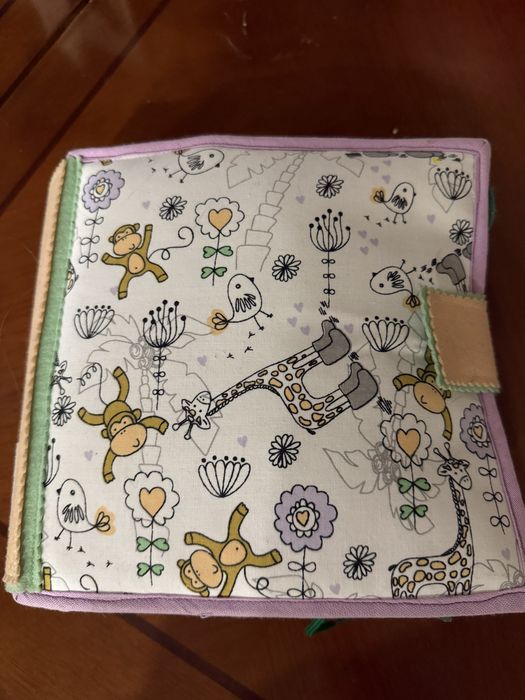 Фетрова розвиваюча книжка для малечі