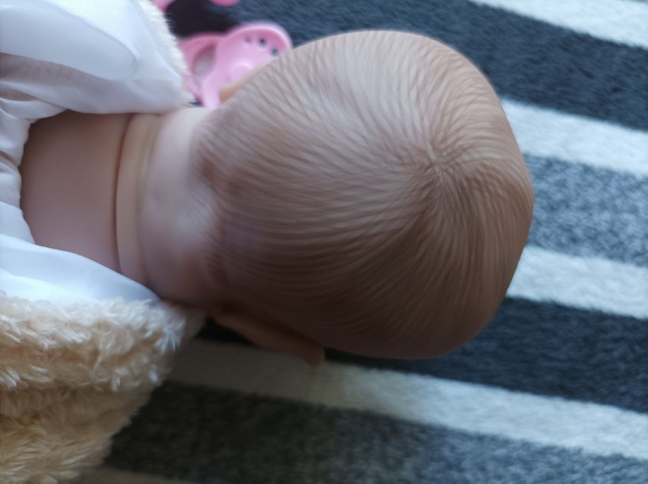 Sprzedam lalkę jak prawdziwe dziecko