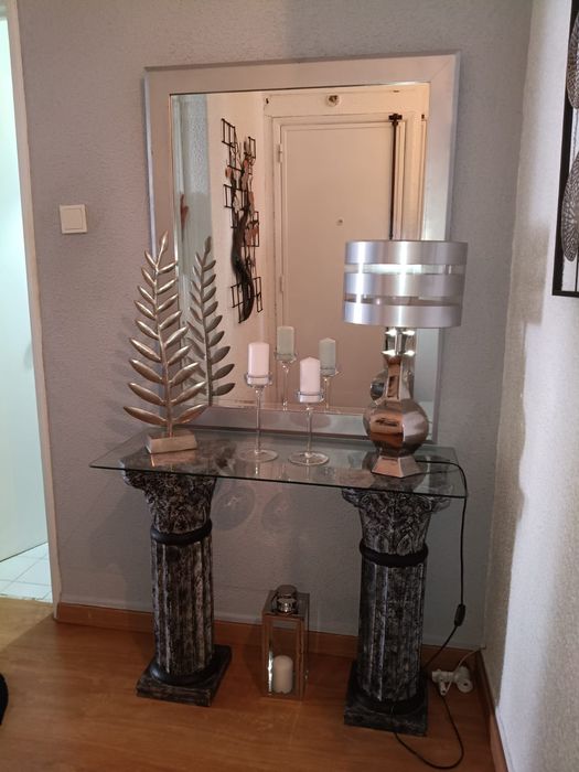 Mesa hall de entrada e espelho