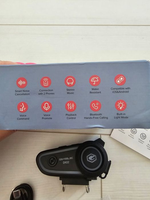 Zestaw słuchawkowy do kasku