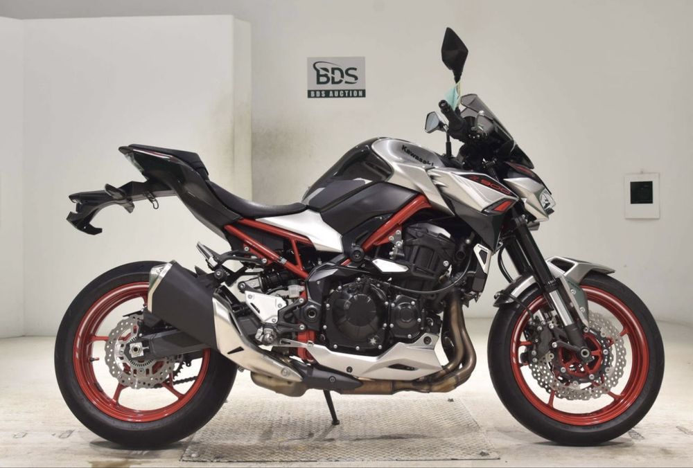 Kawasaki Z900 Кавасаки 2023 рік