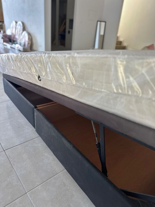 Sommier com estrado elevatório + colchão novo