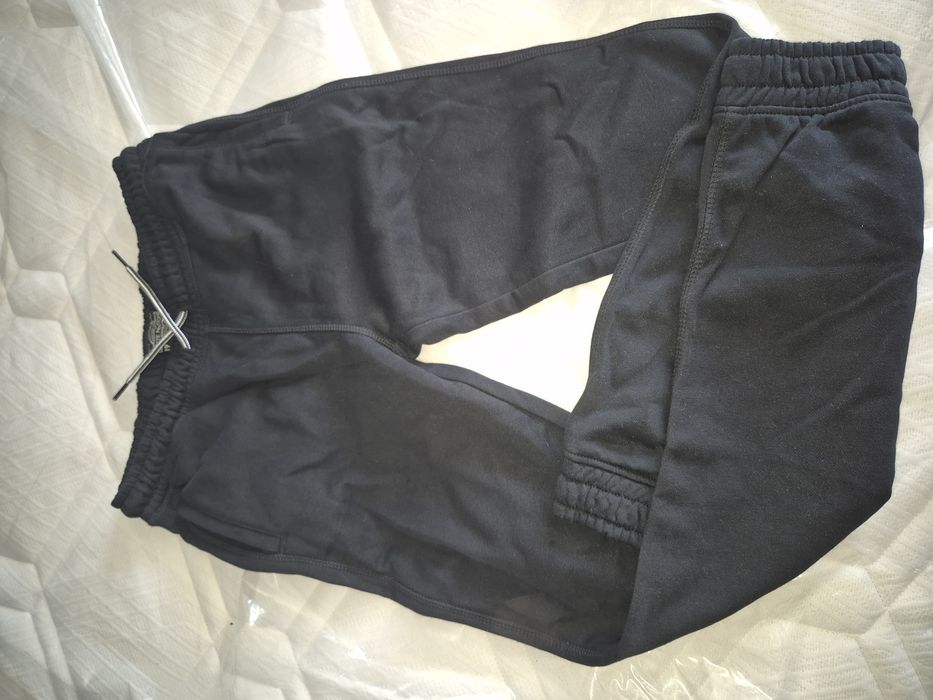 Продам 2і пари штанів 158см на флісі