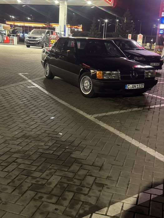 Mercedes-Benz Seria 190