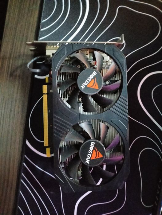 Продам Rx560 4гб с нюансом
