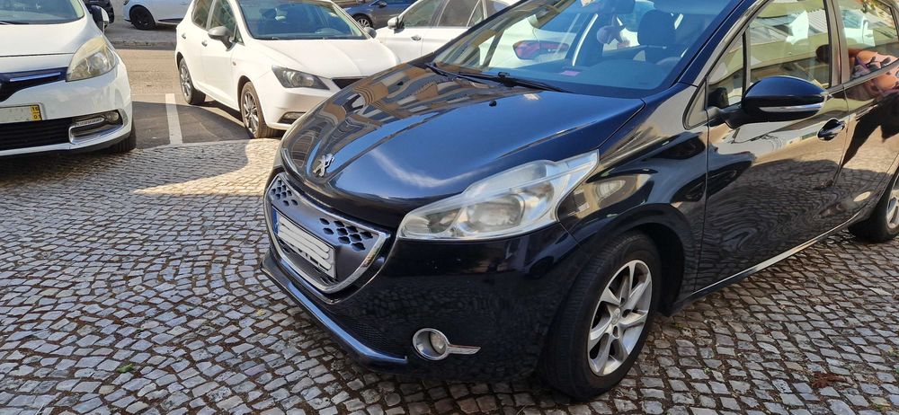 Peugeut 208 Automatico