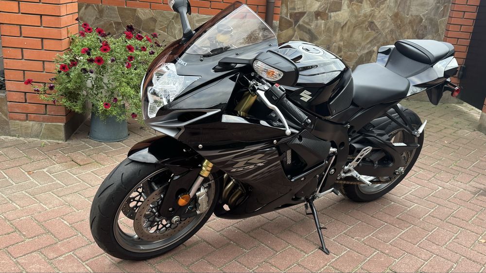 SUZUKI GSX-R750 Сузуки з Японії