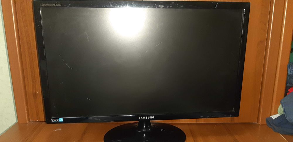 Монитор Samsung S24A300B / 24" (1920x1080) TN LED / VGA, DVI