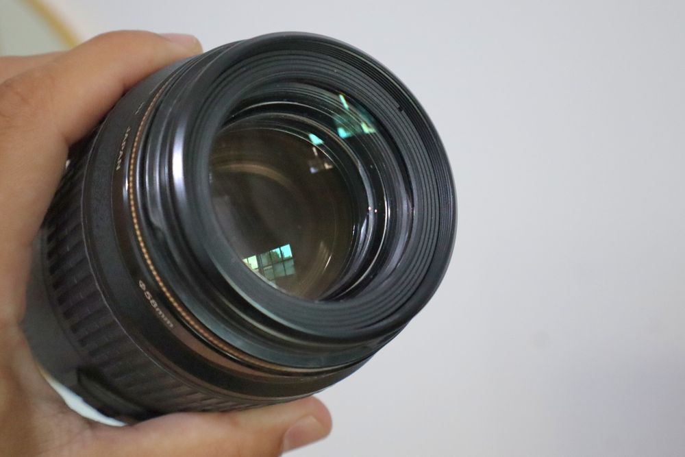 Canon EF 100mm F/2.8 USM