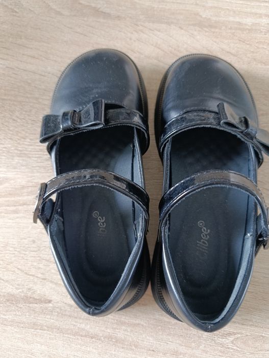 Buty dziewczęce skóra eleganckie lakierki 32