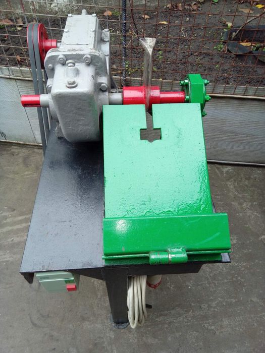 Продам редукторний Дровокол