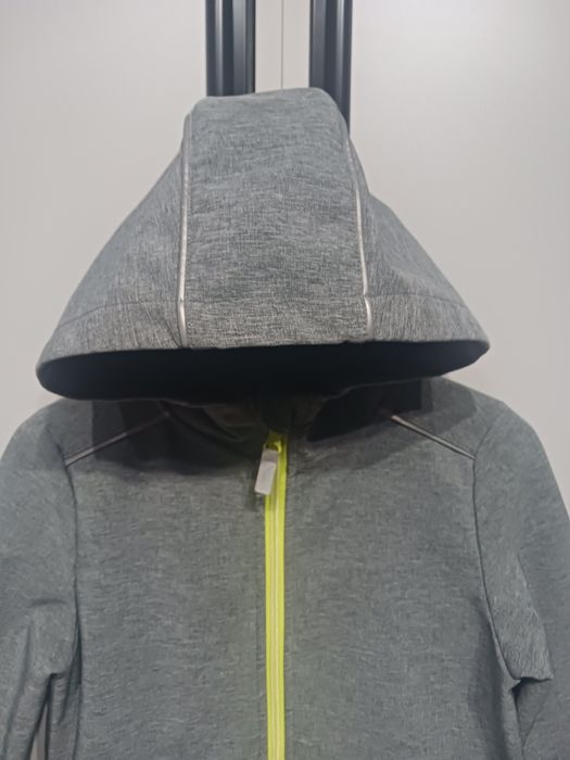 Kurtka wiosenna softshel na polarze rozm. 128