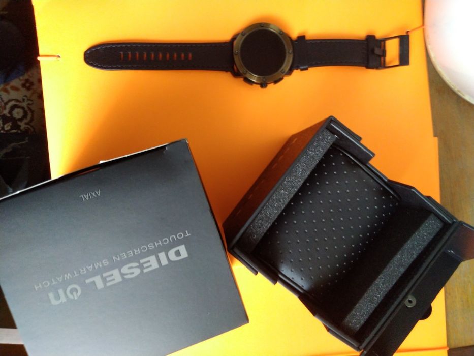 Diesel DZT 2016 smartwatch