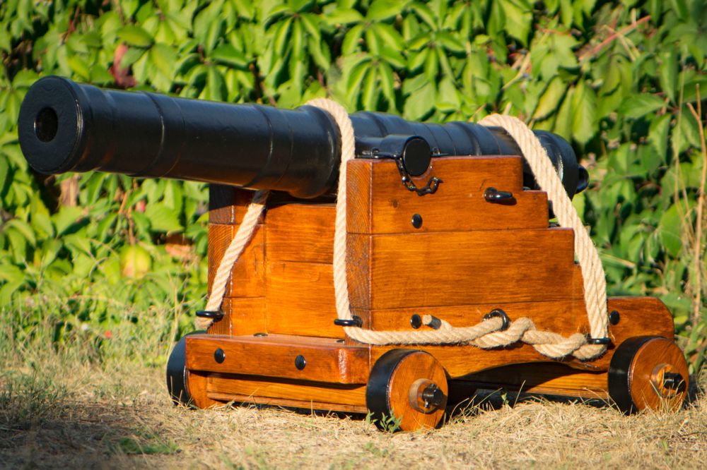 Декоративная корабельная пушка корабельна гармата