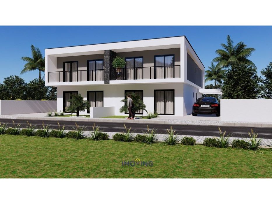 Moradia geminada com piscina em Fernão Ferro