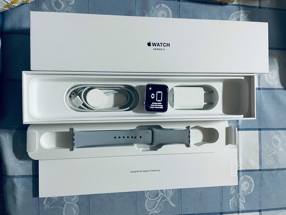 SmartWatch Apple série 3 42mm com ecran partido