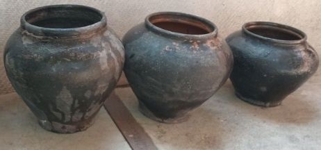 Чайничок,сервіз,чугуни,глиняні глечики