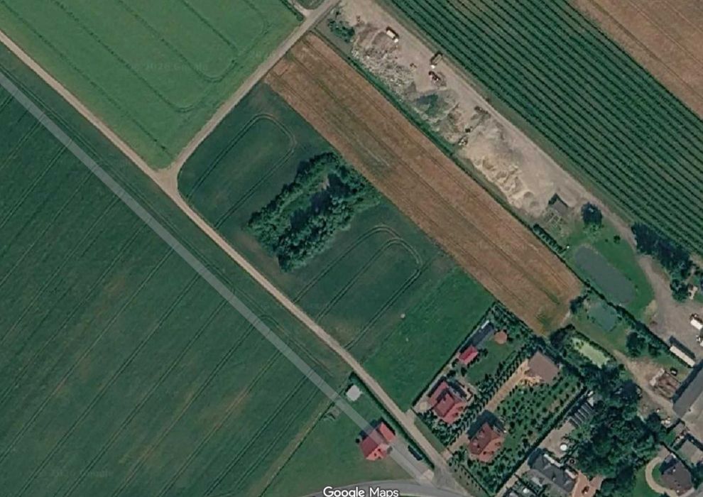 Działki budowlane z pozwoleniami na budowę.