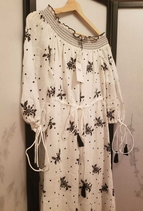 Zara sukienka z haftem xs
