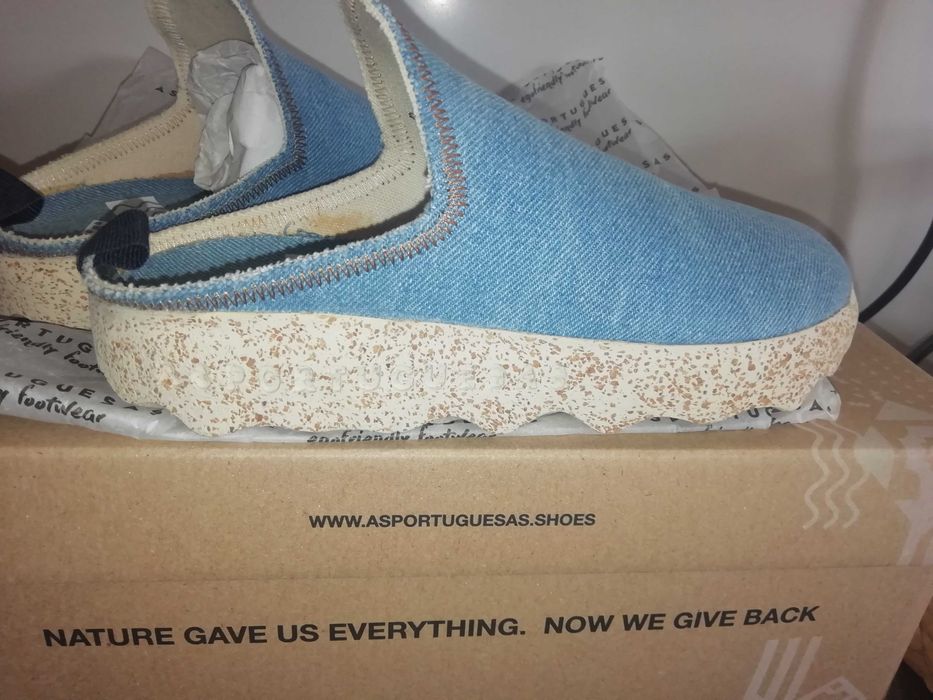 Vendo sapatos portuguesas novas
