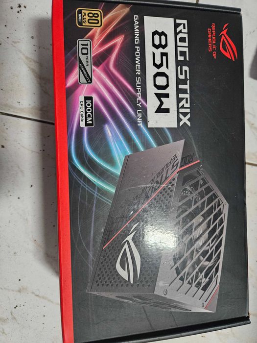 ASUS - Caixa de PC e Fonte de Alimentação