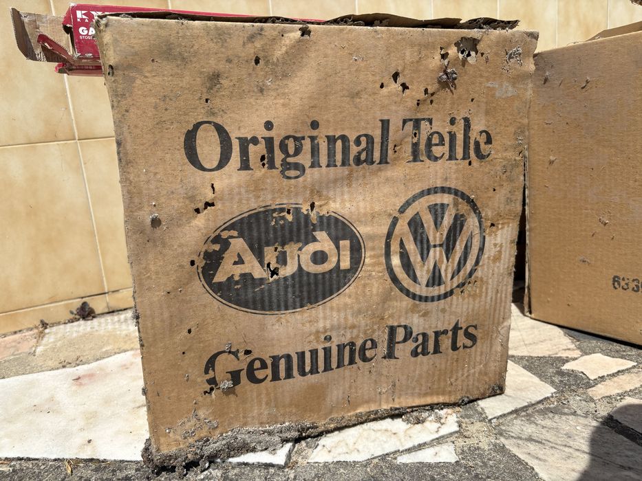 4 Jantes originais Volkswagen Golf III NOVAS (NOS) + 4 tampões originais