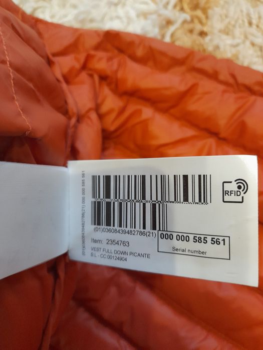 Жилетка на пуху Decathlon Quechua Forclaz  пуховик
