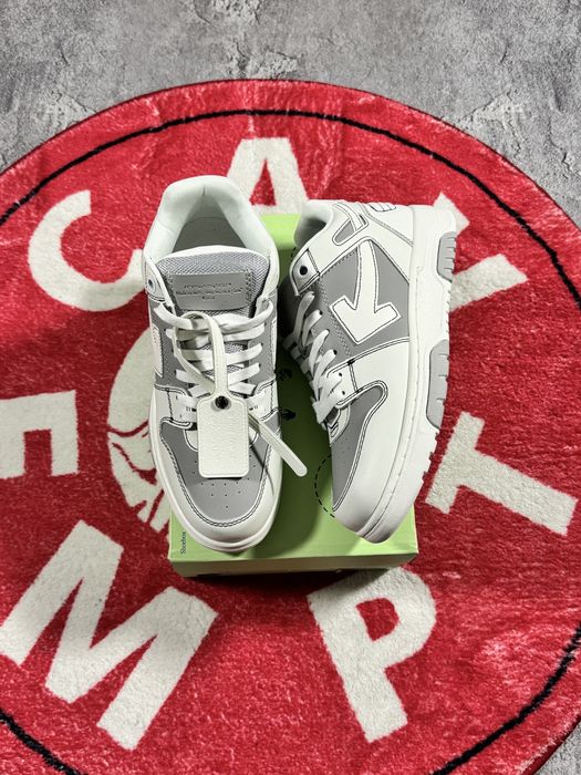 off white out off office рідкісний колір офф вайт офіси