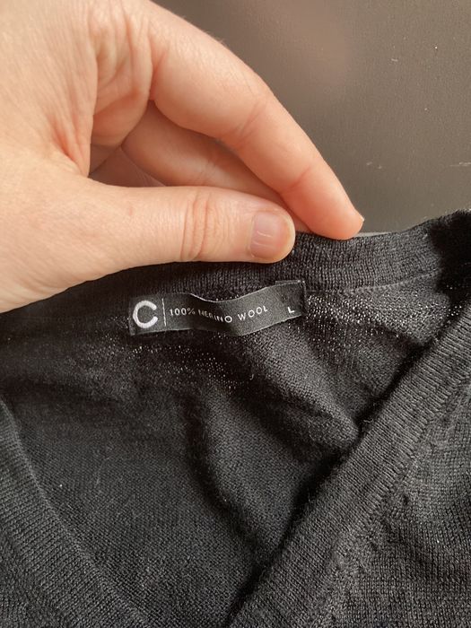 Czarny sweterek kardigan zimowy wełna merino Cubus L