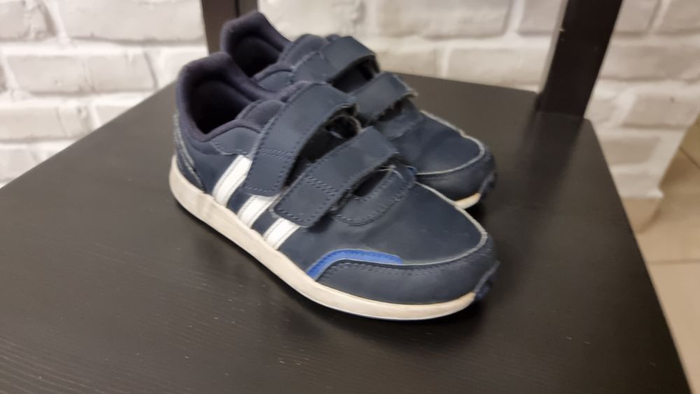 Buty firmy Adidas, rozmiar 31