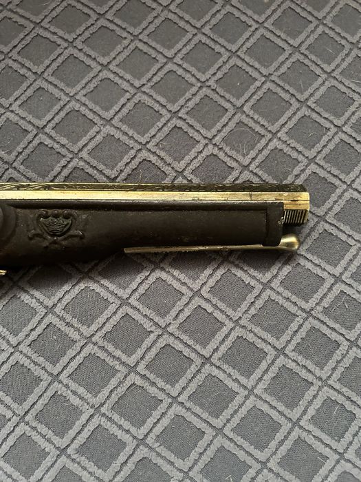 Replica de pistola antiga