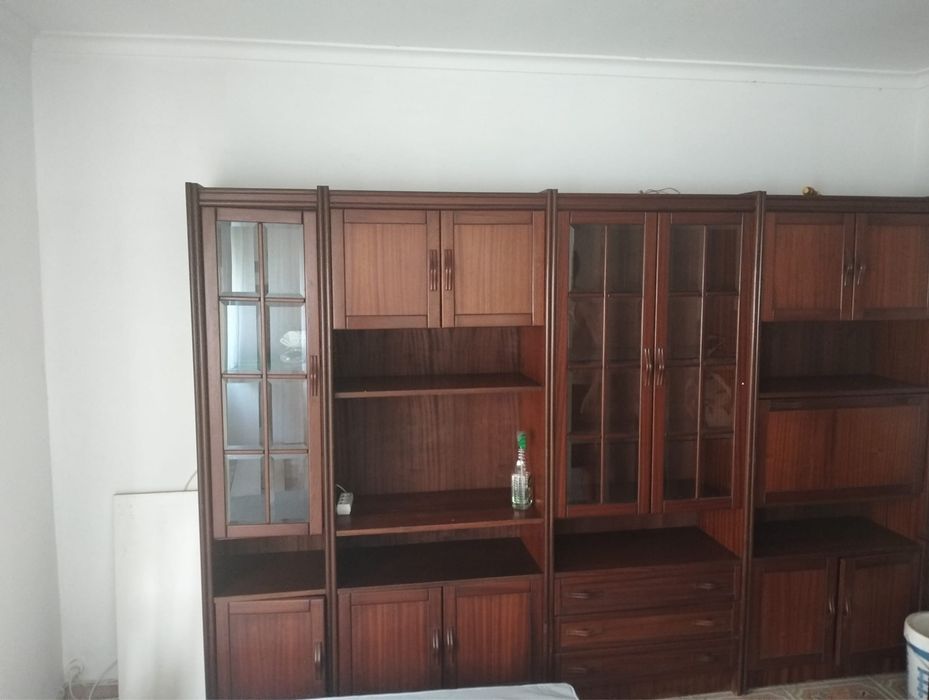 Vendo movel de maseira em bom estado