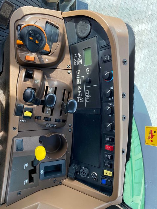 John Deere 7820 195к.с. з Європи.