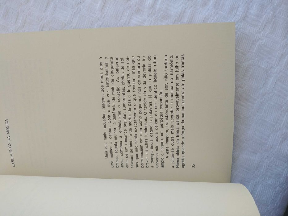 Livro Chuva Sobre o Rosto