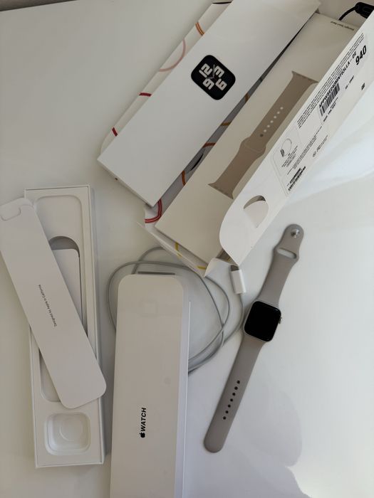 Apple Watch SE 2, Starlight (бежевий)