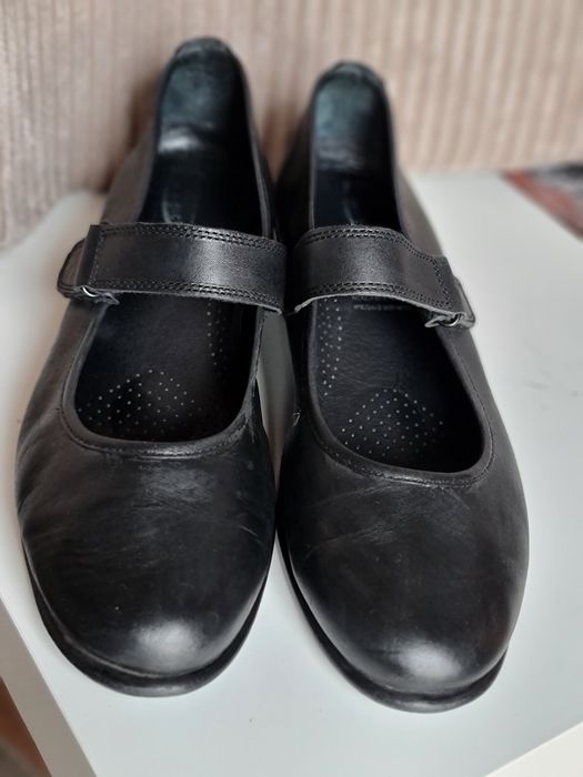 Czółenka czarne skórzane Medicus r.40