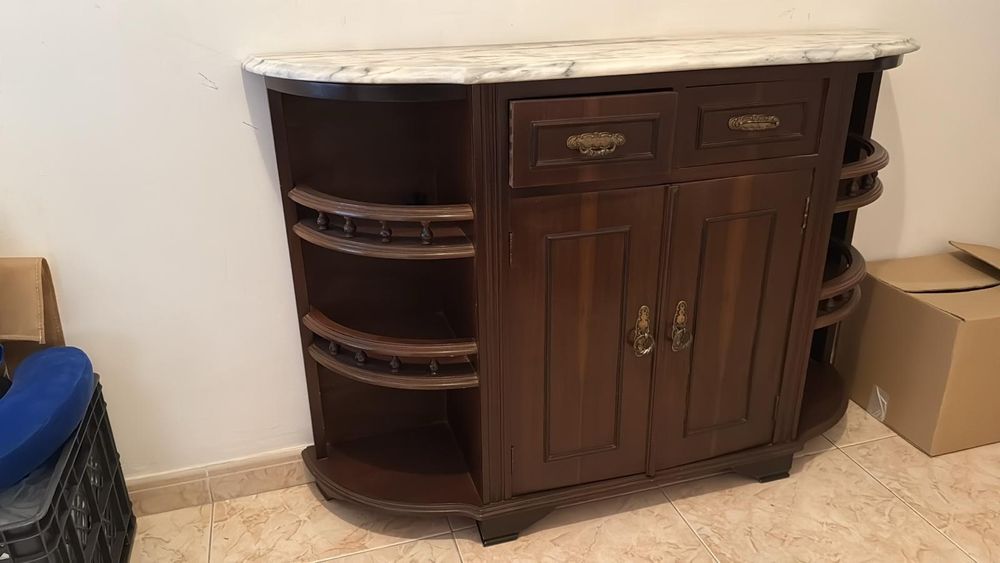 Vários moveis antigos para venda