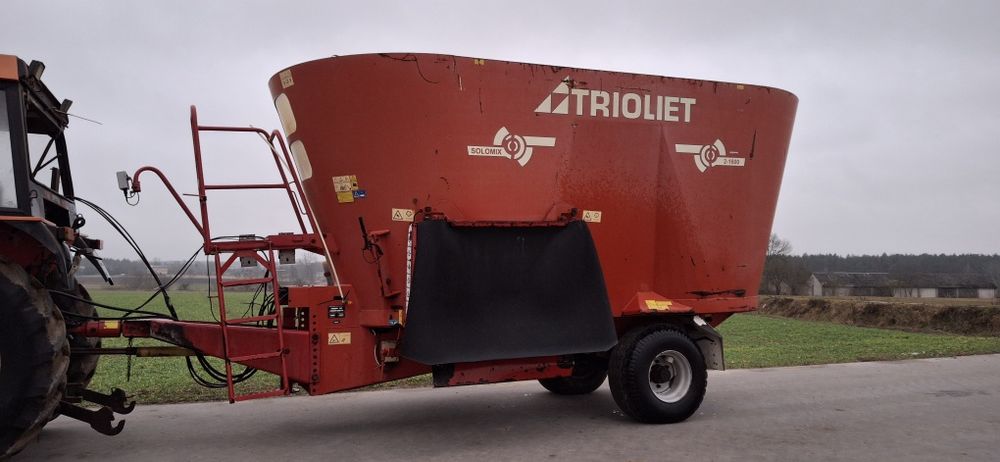 Wóz paszowy trioliet 16m³