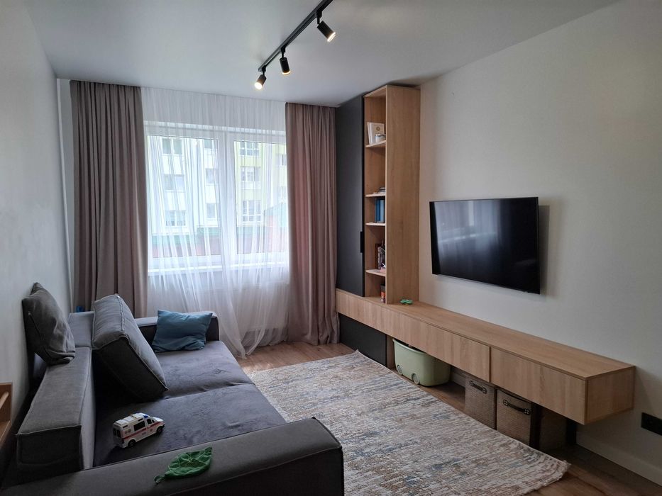 Продаж НОВОБУДОВИ з ремонтом . 2 кімнатна квартира, вул. Тролейбусна - зображення 2