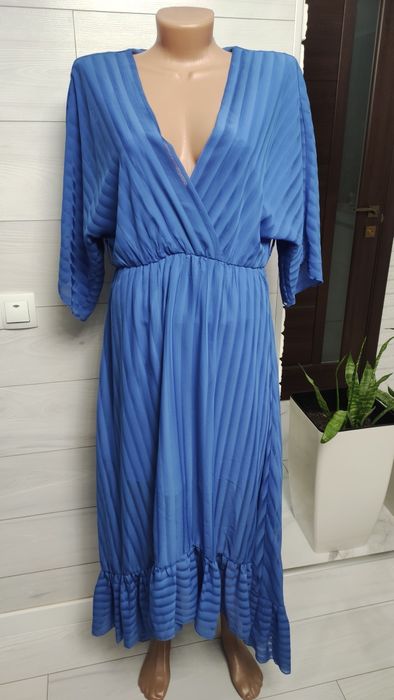 Нарядне плаття в гарному стані