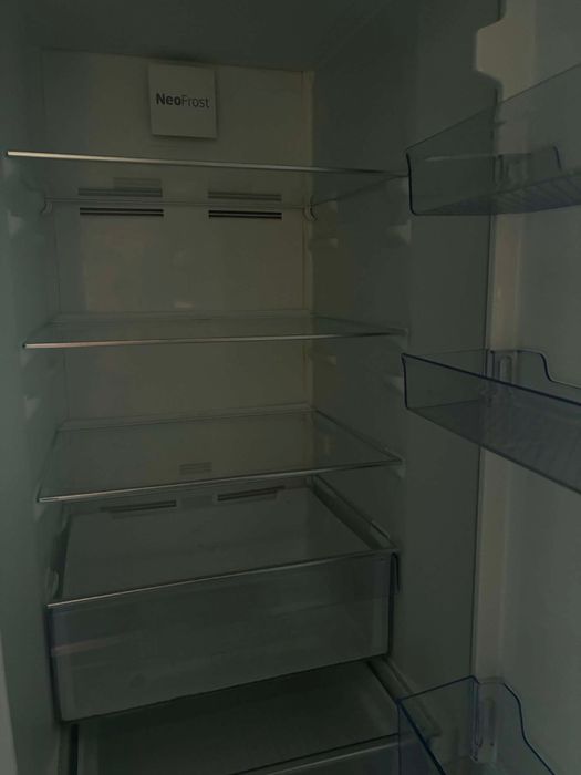 Lodówka Beko – duża, wysoka 2 m