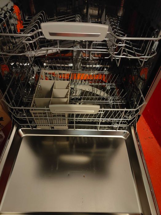 Máquina de lavar loiça Ariston