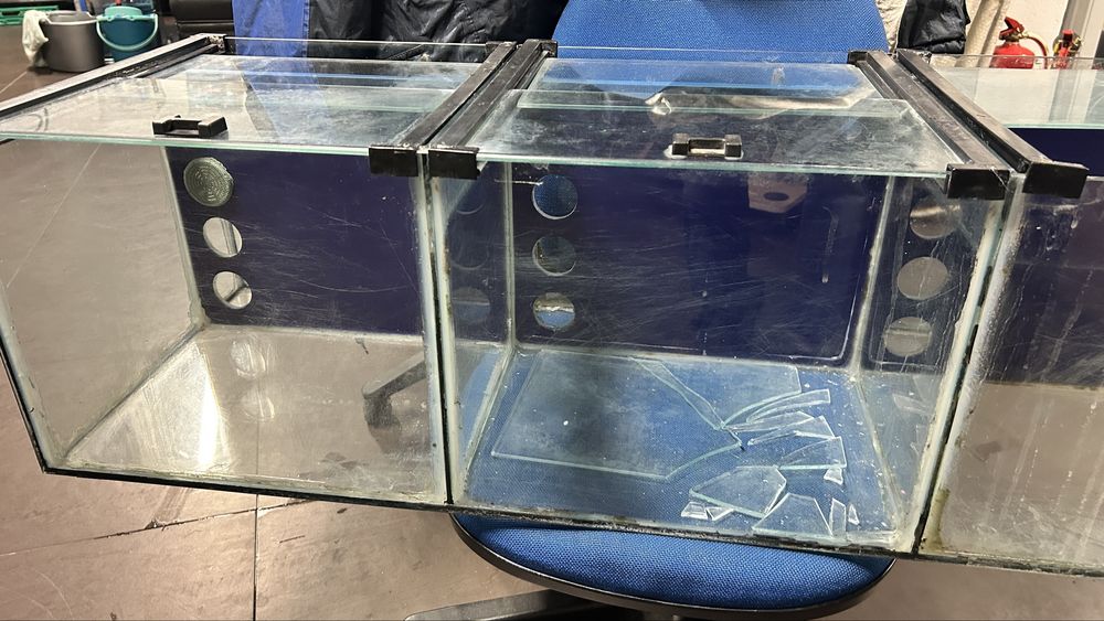 Vendo 2 aquarios de bateria 120cm