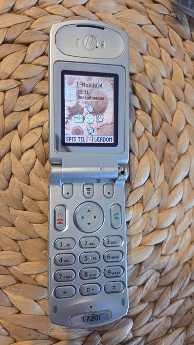 Kolekcjonerska Motorola T720i T-Mobile opis