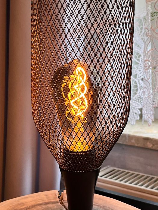 Lampa drewniana ręcznie robiona