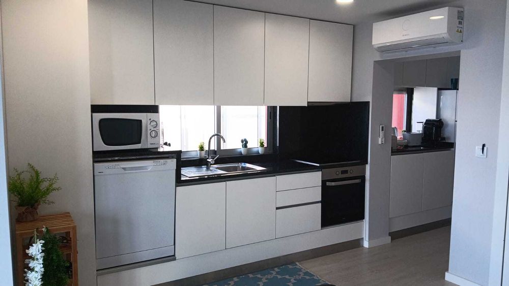 Arrendo cobertura T2 1 linha mar Póvoa de Varzim