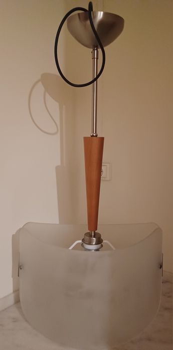 Candeeiro de teto como novo