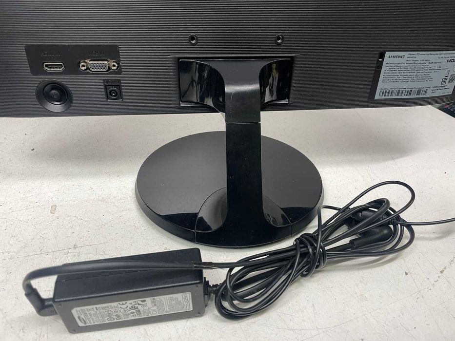 Монитор 21.5" Samsung S22F350F HDMI FullHD Flicker-Free